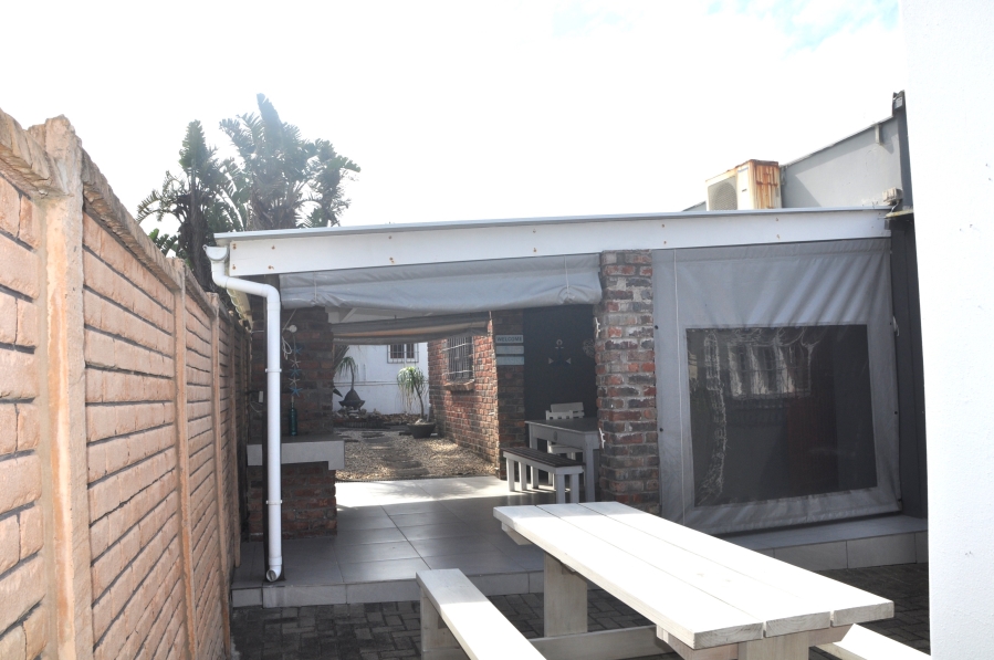 4 Bedroom Property for Sale in Queensberry Bay Eastern Cape